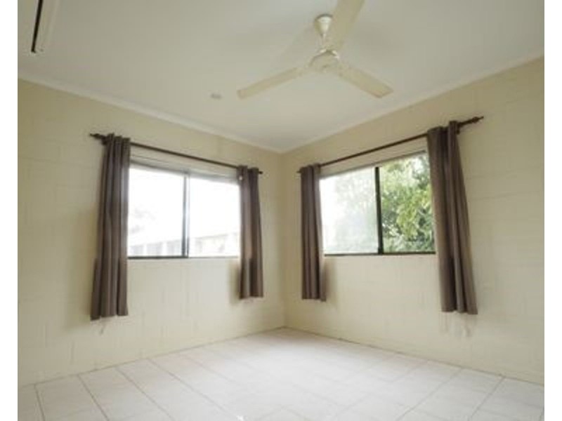 20/215 McLeod Street, Cairns North QLD 4870