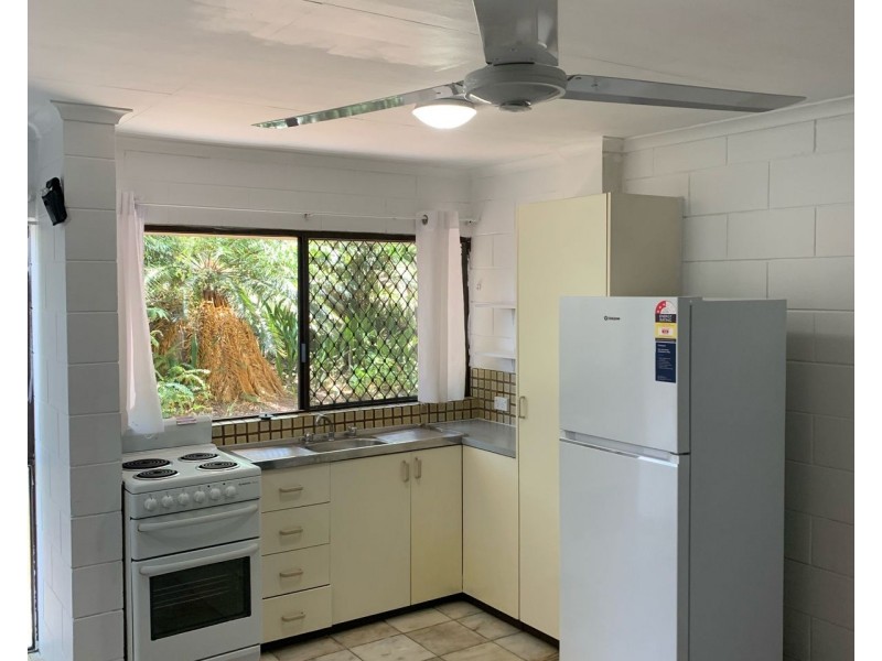 2/5-9 Fisk Street, Westcourt QLD 4870