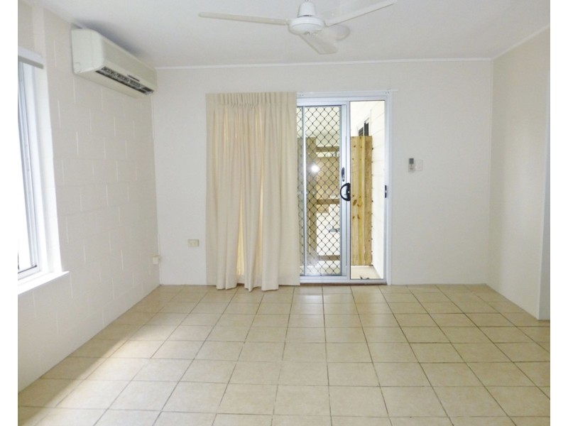 4/340 McLeod Street, Cairns North QLD 4870