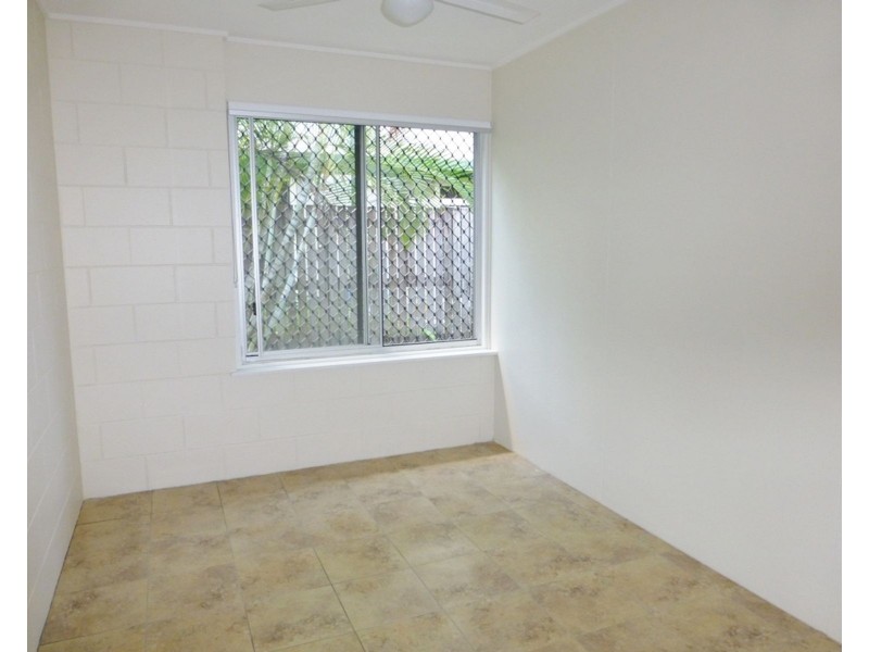 4/340 McLeod Street, Cairns North QLD 4870