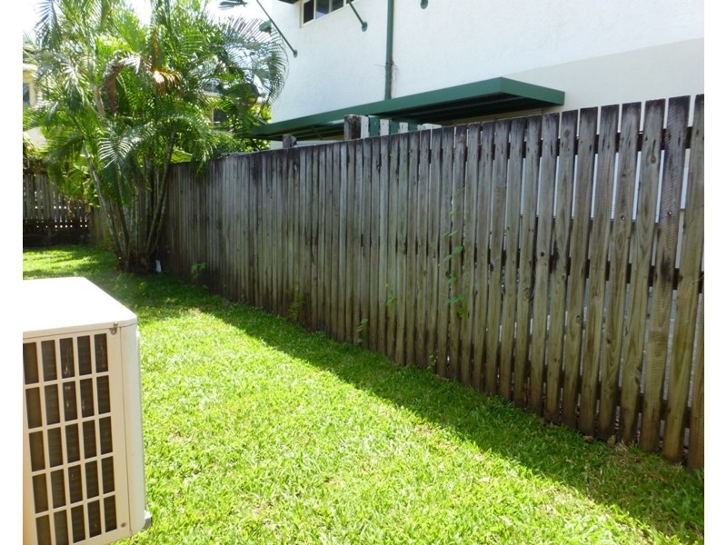 4/340 McLeod Street, Cairns North QLD 4870