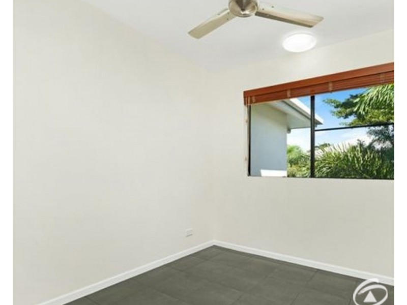 15/351 Lake Street, Cairns North QLD 4870