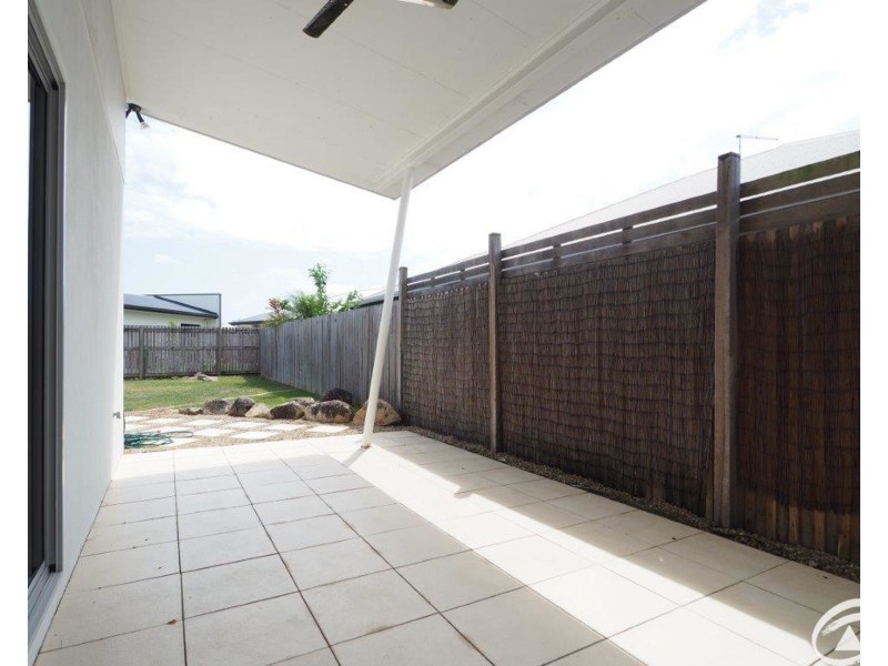 8 Icefire Quay, Trinity Park QLD 4879