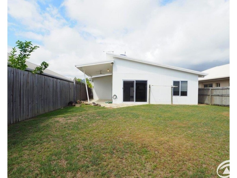 8 Icefire Quay, Trinity Park QLD 4879