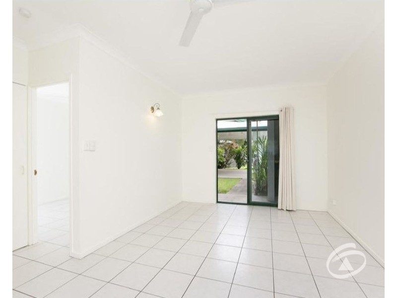2/10 Ingham Court, Mooroobool QLD 4870