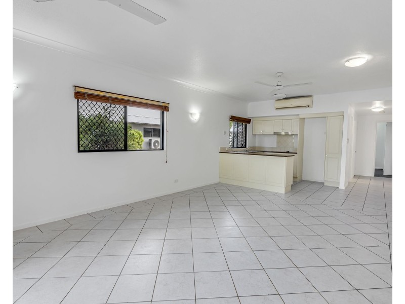 16/293-301 Esplanade, Cairns North QLD 4870