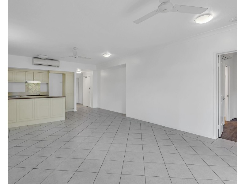 16/293-301 Esplanade, Cairns North QLD 4870