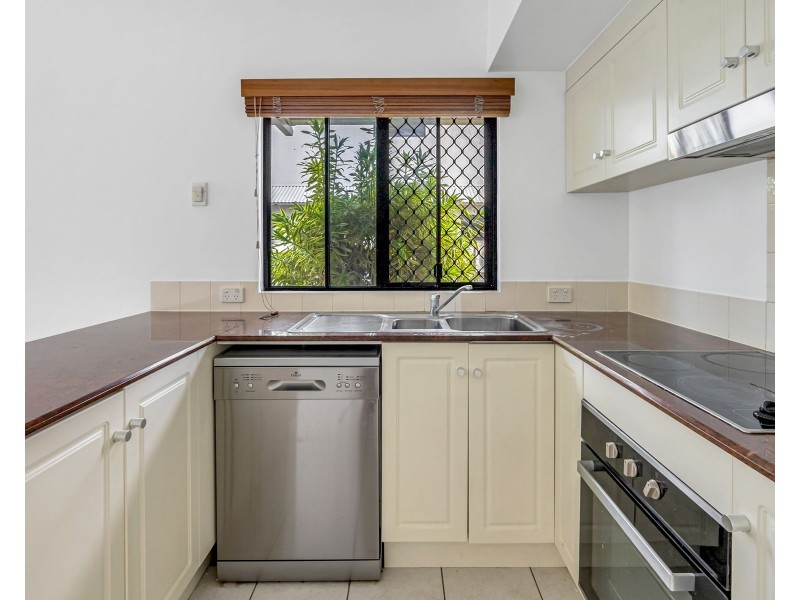 16/293-301 Esplanade, Cairns North QLD 4870