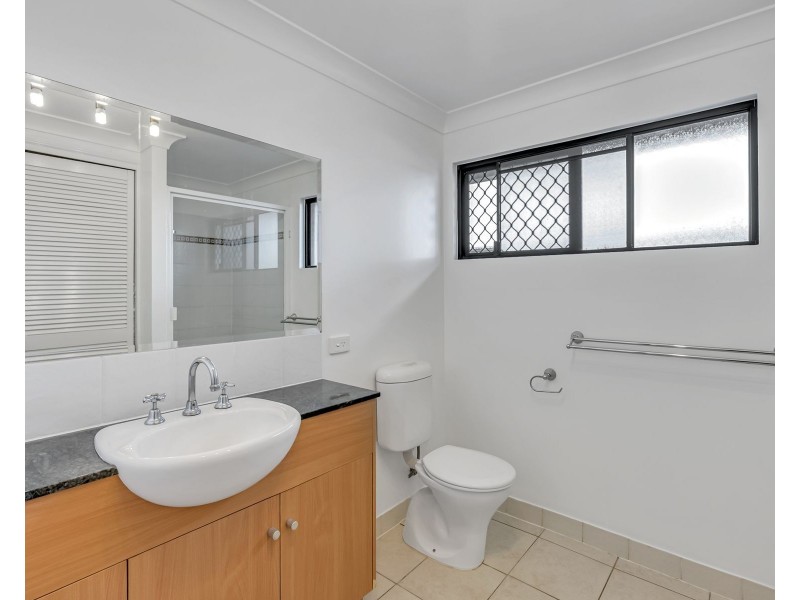 16/293-301 Esplanade, Cairns North QLD 4870