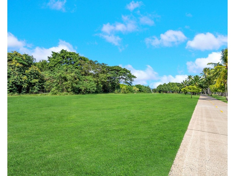 16/293-301 Esplanade, Cairns North QLD 4870