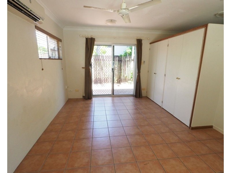 5/30 Charles Street, Cairns North QLD 4870