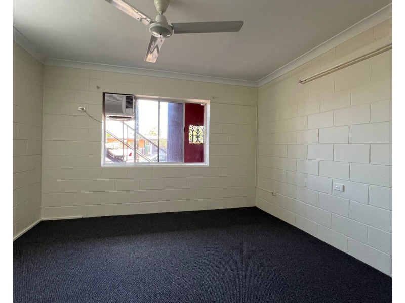 1/83 Mann Street, Westcourt QLD 4870