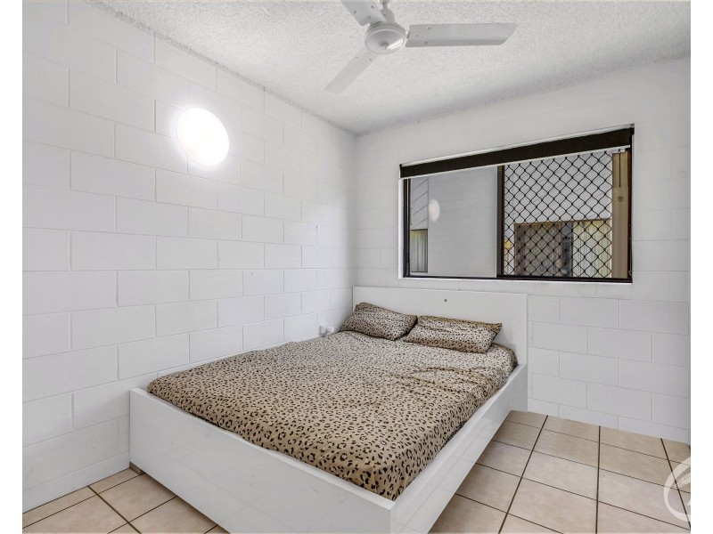 3/173-179 Mayers Street, Manoora QLD 4870