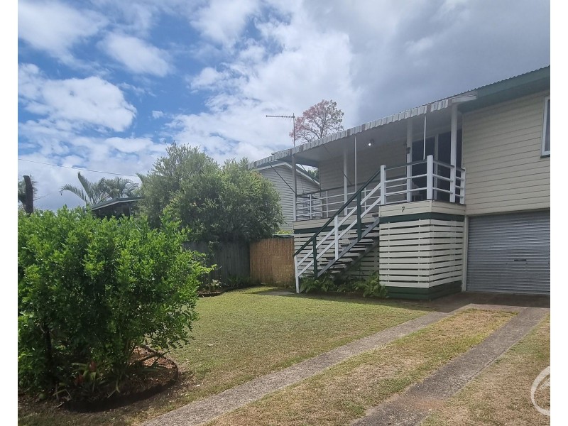 7 Clarke Street, Manunda QLD 4870
