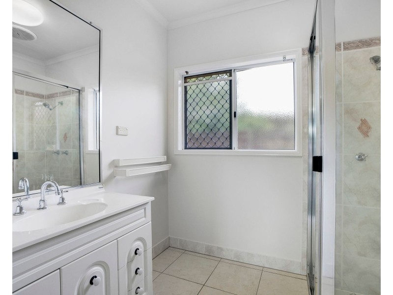 40 Banning Avenue, Brinsmead QLD 4870