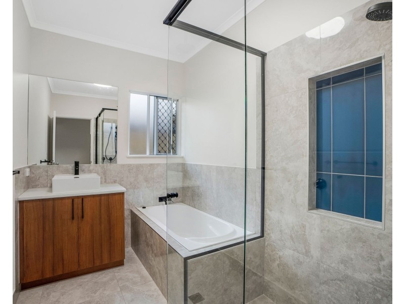 11 Skipper Court, Trinity Beach QLD 4879