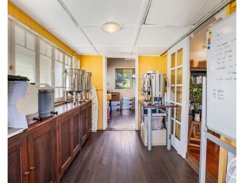 18-20 Ascot Avenue, Westcourt QLD 4870