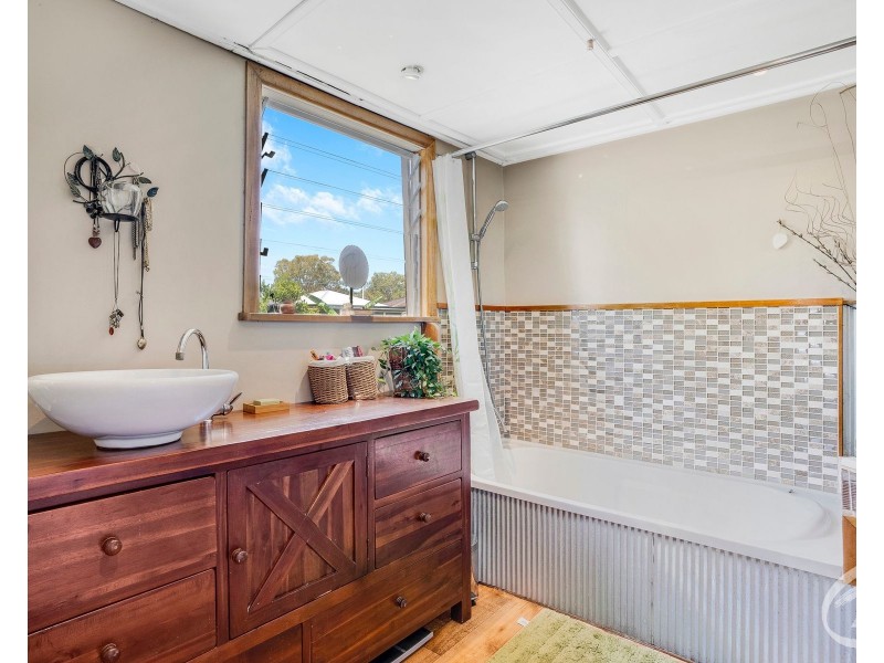 18-20 Ascot Avenue, Westcourt QLD 4870