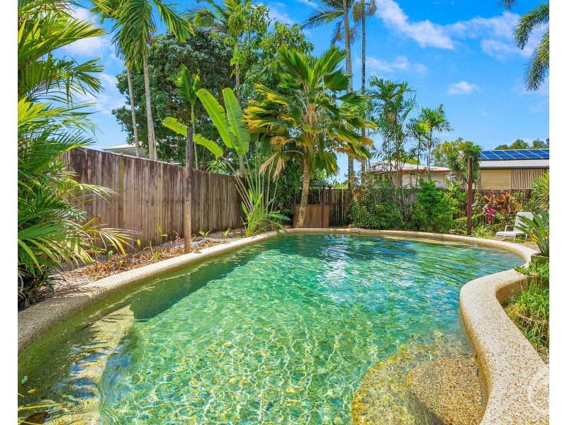 18-20 Ascot Avenue, Westcourt QLD 4870