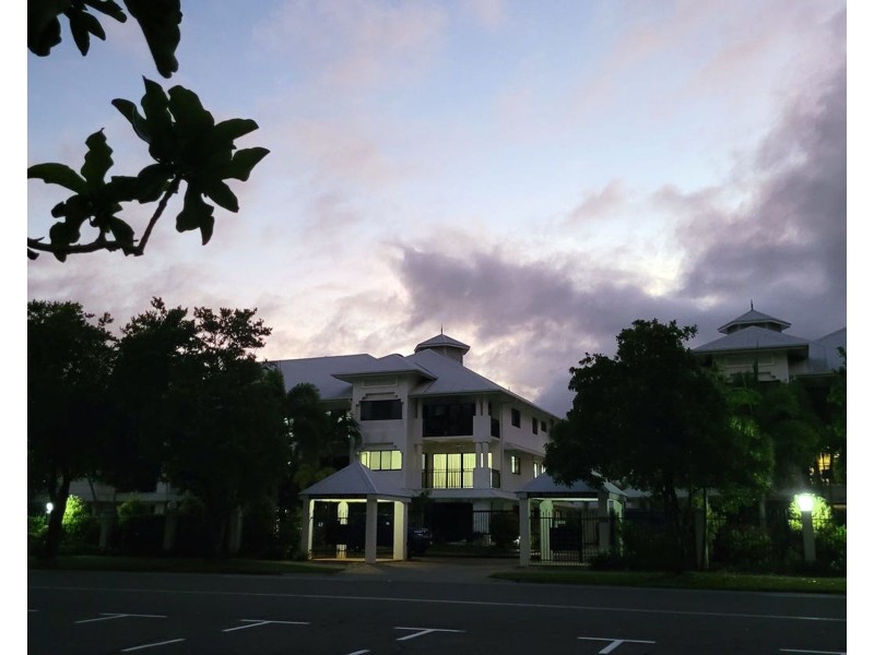 10/293-301 Esplanade, Cairns North QLD 4870