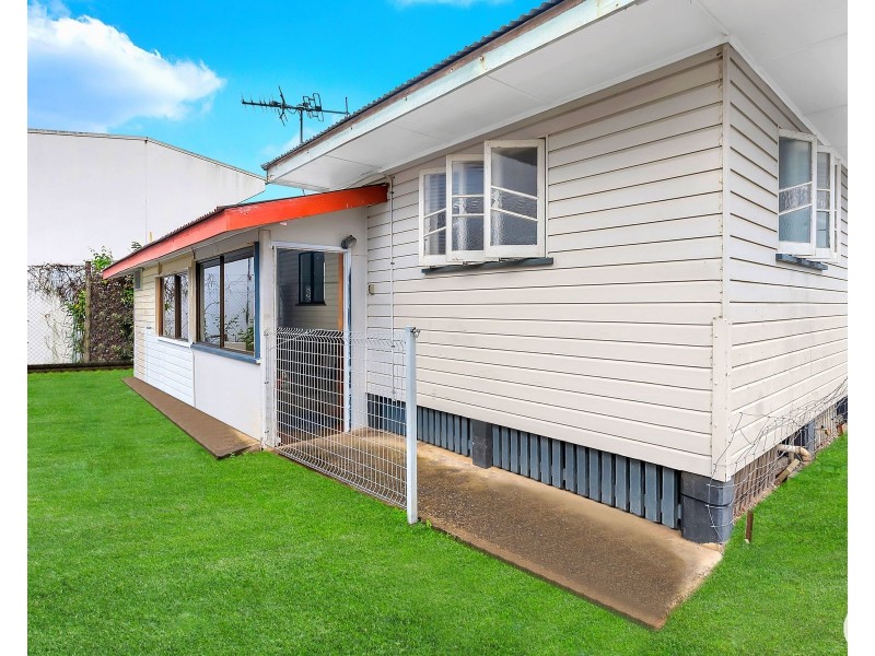 45 Joan Street, Bungalow QLD 4870