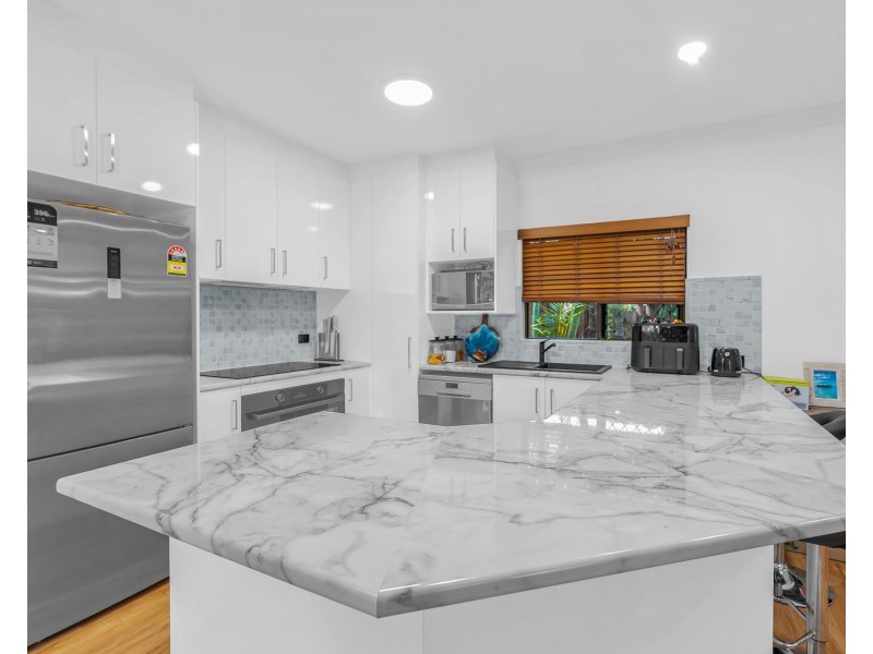 21 Narabeen Street, Kewarra Beach QLD 4879