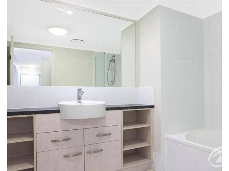 43/9-15 McLean Street, Cairns North QLD 4870