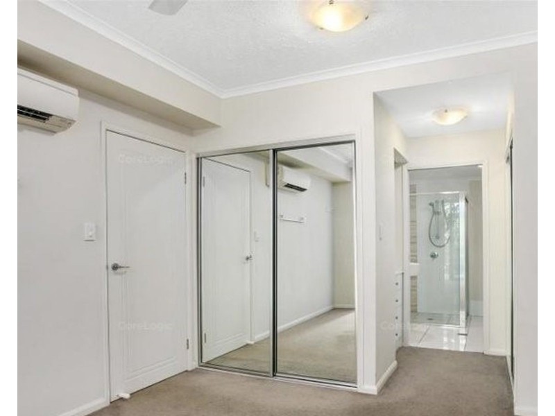 43/9-15 McLean Street, Cairns North QLD 4870