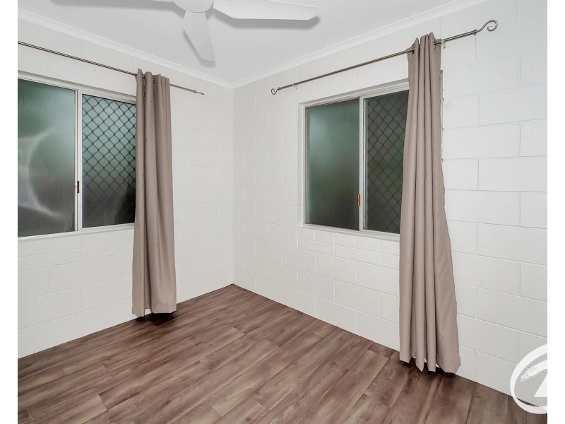 2/131 Aumuller Street, Bungalow QLD 4870