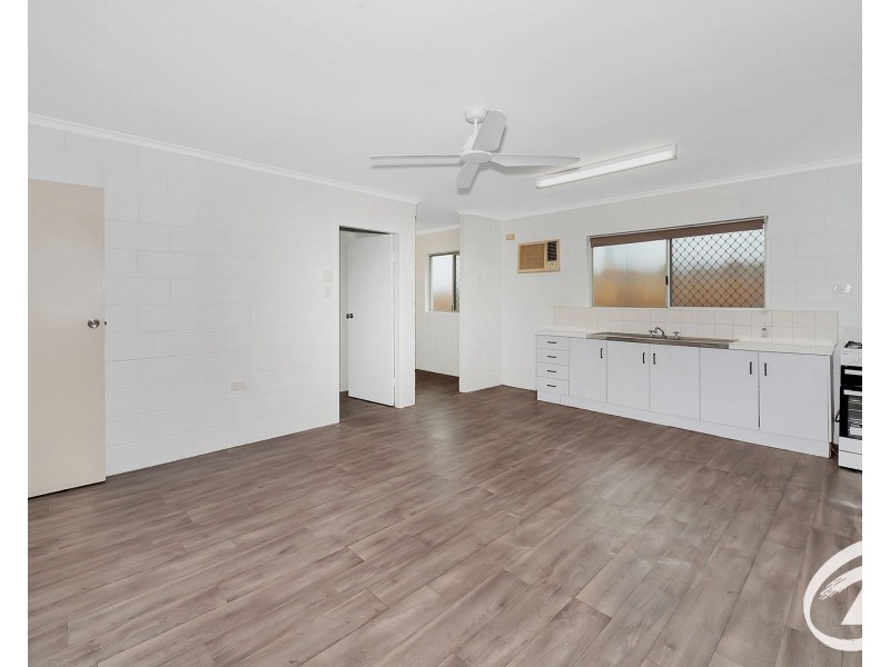 2/131 Aumuller Street, Bungalow QLD 4870