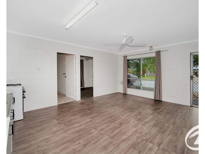 2/131 Aumuller Street, Bungalow QLD 4870