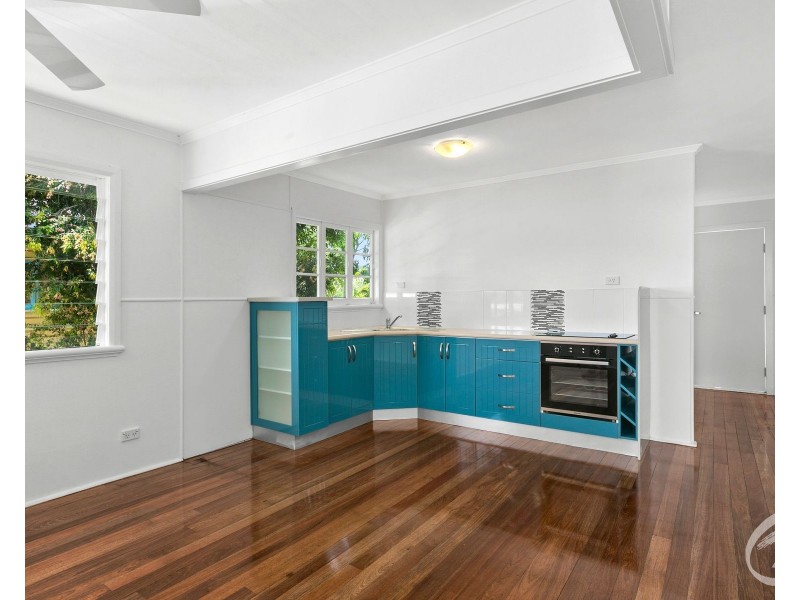 1/235 Aumuller Street, Westcourt QLD 4870