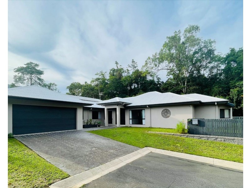11 Stringer Close, Redlynch QLD 4870