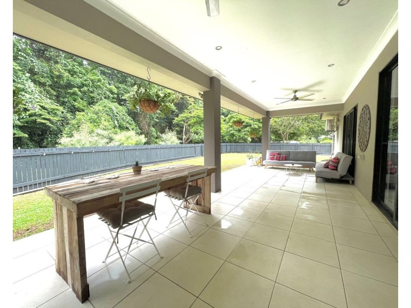 11 Stringer Close, Redlynch QLD 4870