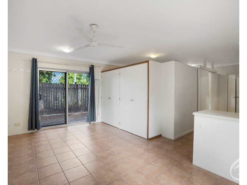 5/30 Charles Street, Cairns North QLD 4870
