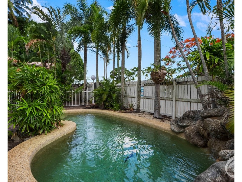 5/30 Charles Street, Cairns North QLD 4870