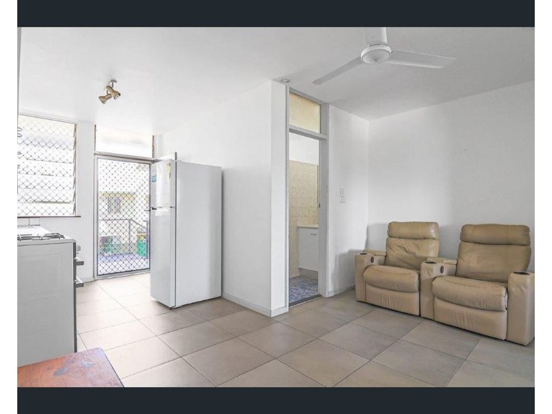 10/2 Kidston Street, Bungalow QLD 4870