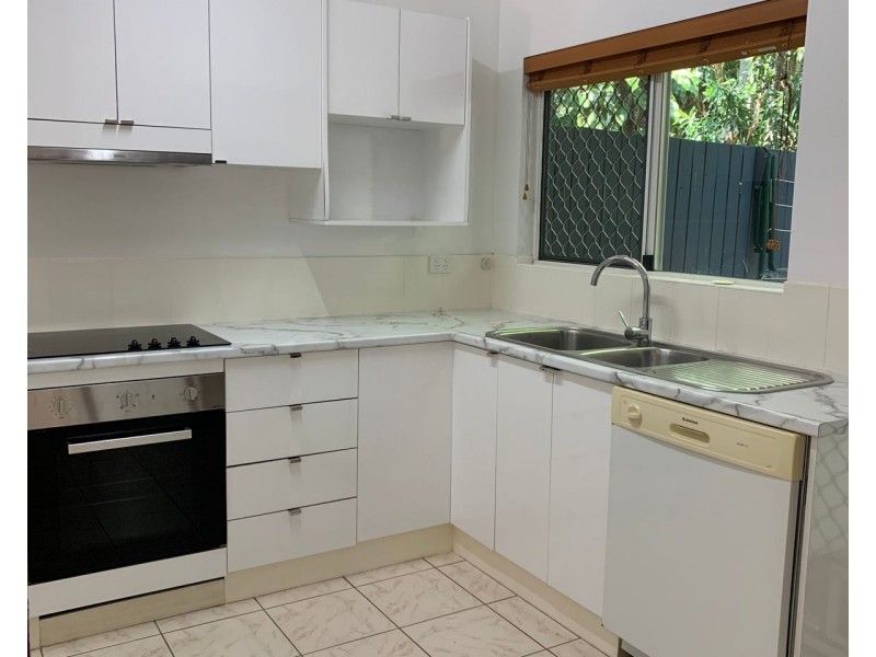 2/7 Macilwraith Street, Manoora QLD 4870