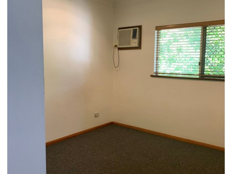 2/7 Macilwraith Street, Manoora QLD 4870