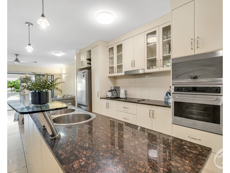 12/75 Spence Street, Cairns City QLD 4870