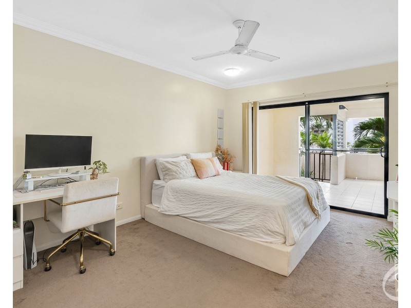 12/75 Spence Street, Cairns City QLD 4870