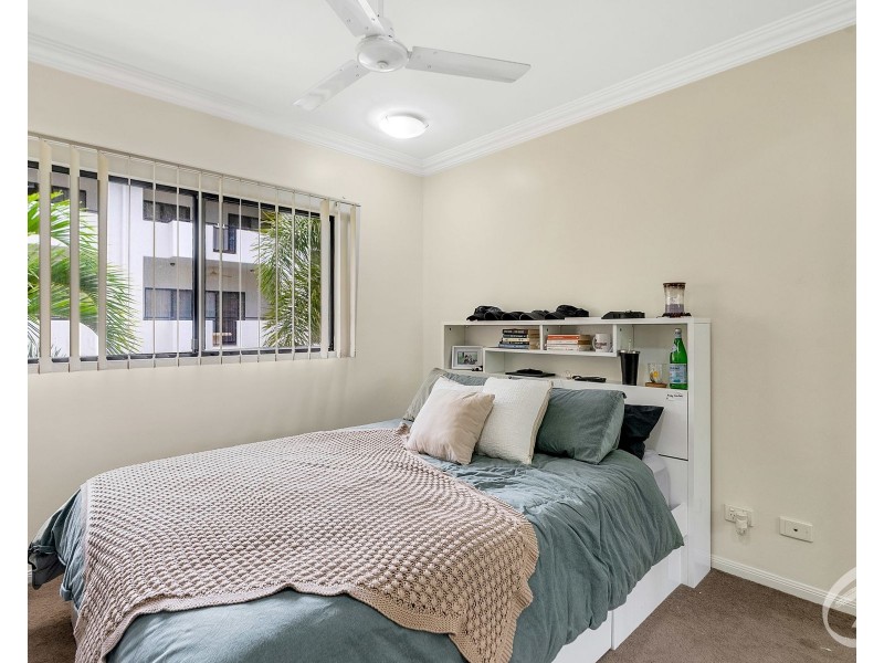 12/75 Spence Street, Cairns City QLD 4870