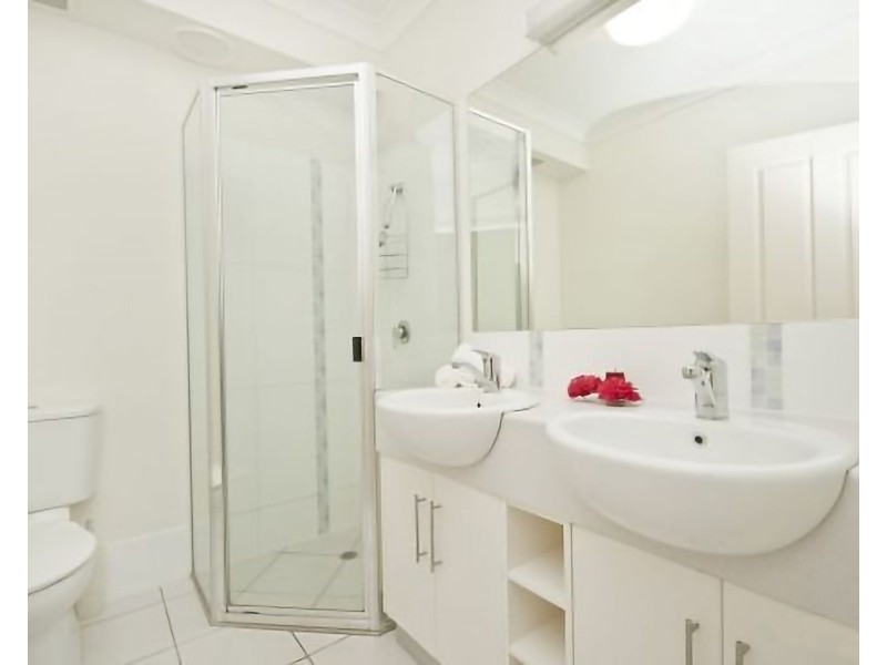 10/72-76 Digger Street, Cairns North QLD 4870
