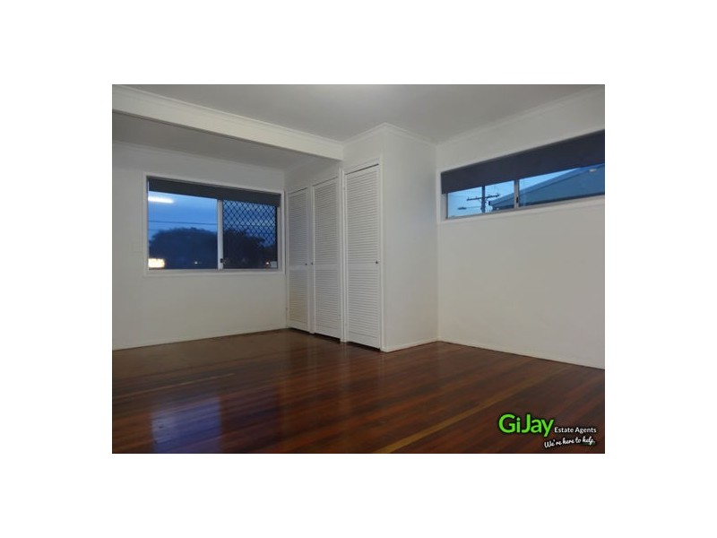 32 Waratah Drive, Crestmead QLD 4132