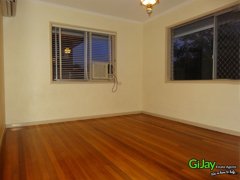 523 Mains Rd, Macgregor QLD 4109