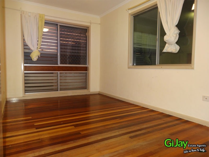 523 Mains Rd, Macgregor QLD 4109