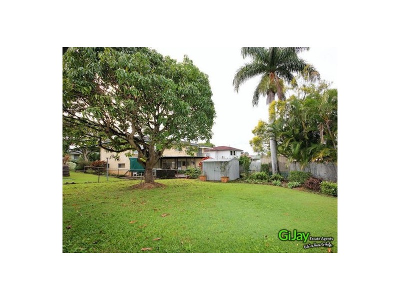 4 Jilloong St, Mansfield QLD 4122