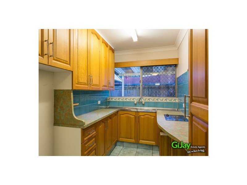 4 Kidd St,, Robertson QLD 4109