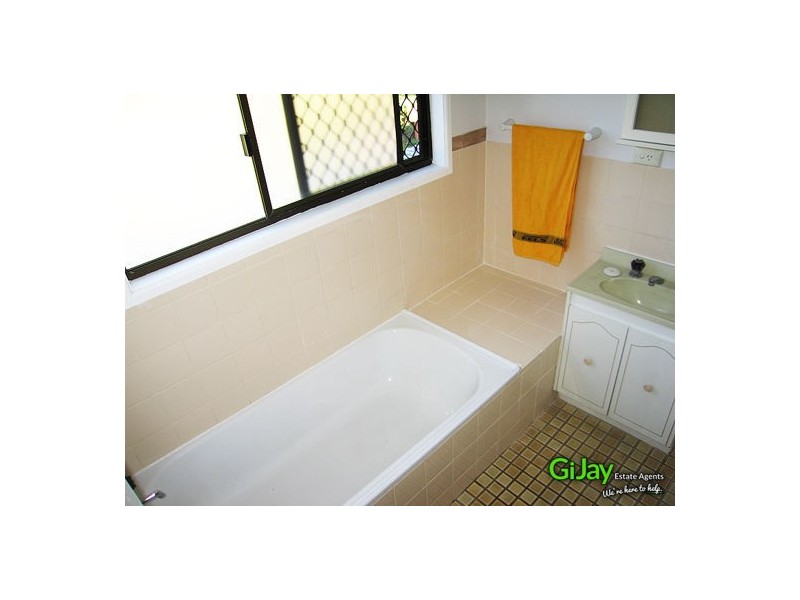 195 Third Ave, Marsden QLD 4132