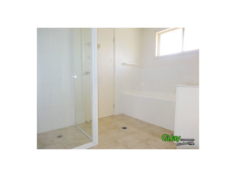 6 Bandar Court, Tanah Merah QLD 4128